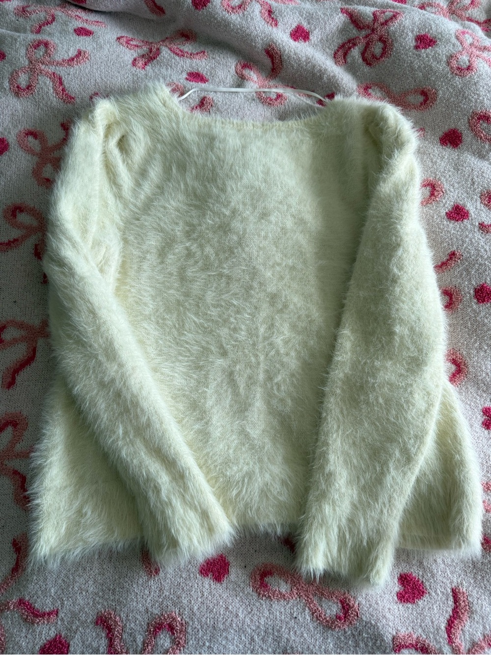 🤍 FUZZY JOE FRESH SWEATER